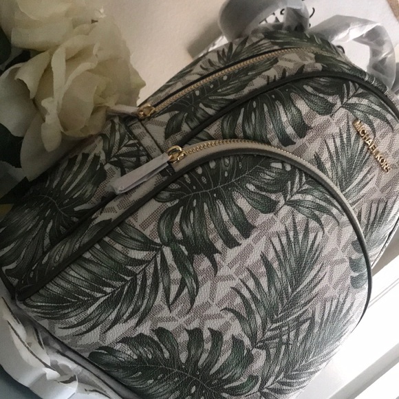 ❌SOLD❌ PALM PRINT PVC ABBEY MEDIUM BACKPACK - Picture 2 of 8